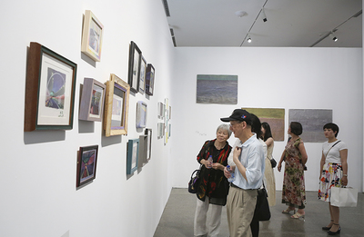 收藏投資導(dǎo)刊 『高山上跑下來30只麋鹿』藝術(shù)展在798藝術(shù)中心璀璨開幕